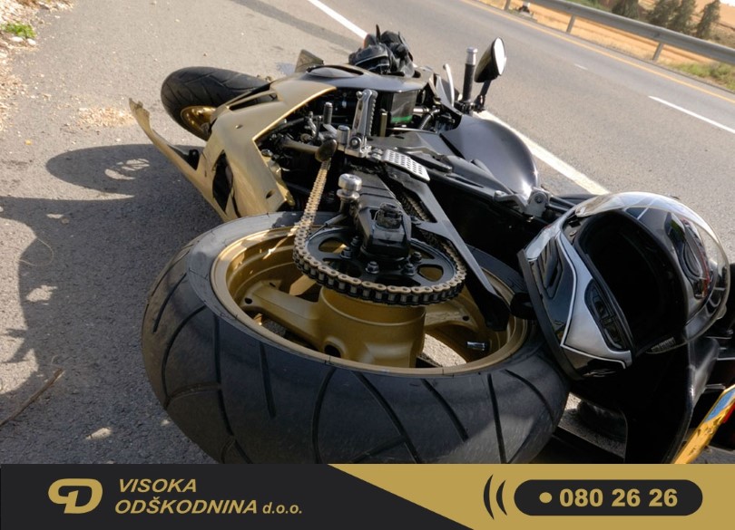 AO-plus od&scaron;kodnina - motorno vozilo